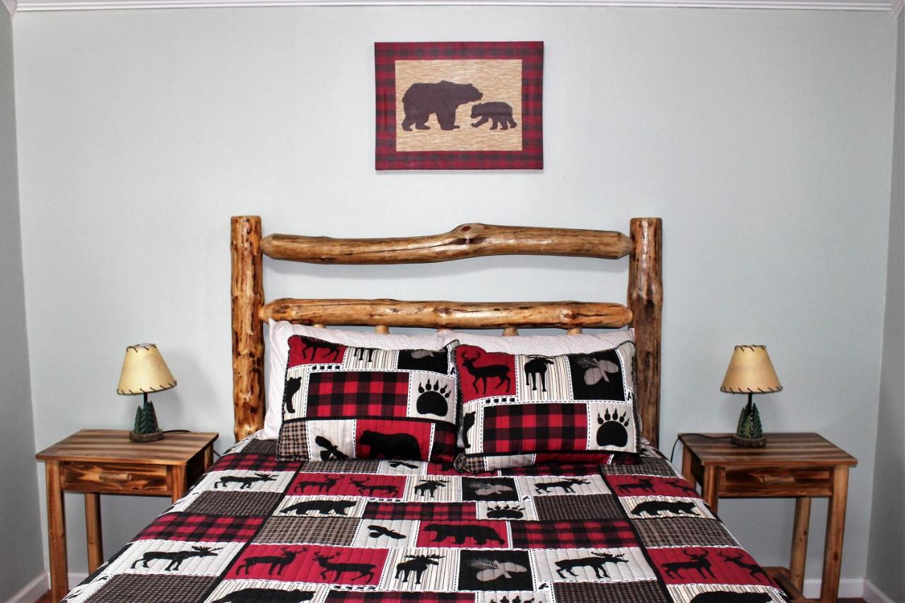 Spacious Downtown Condo Walking Distance To Downtown Gatlinburg Sleeps 6 Guests Ngoại thất bức ảnh