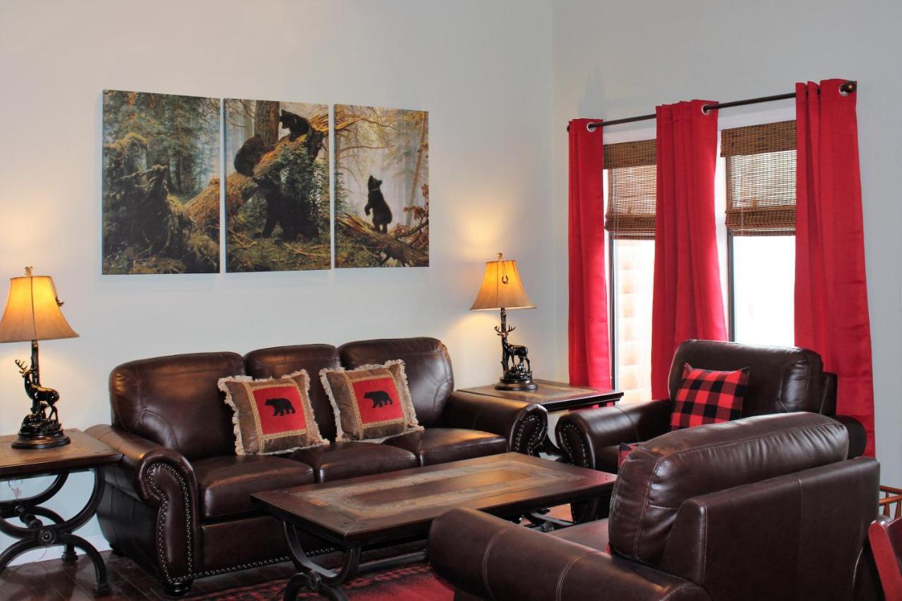 Spacious Downtown Condo Walking Distance To Downtown Gatlinburg Sleeps 6 Guests Ngoại thất bức ảnh