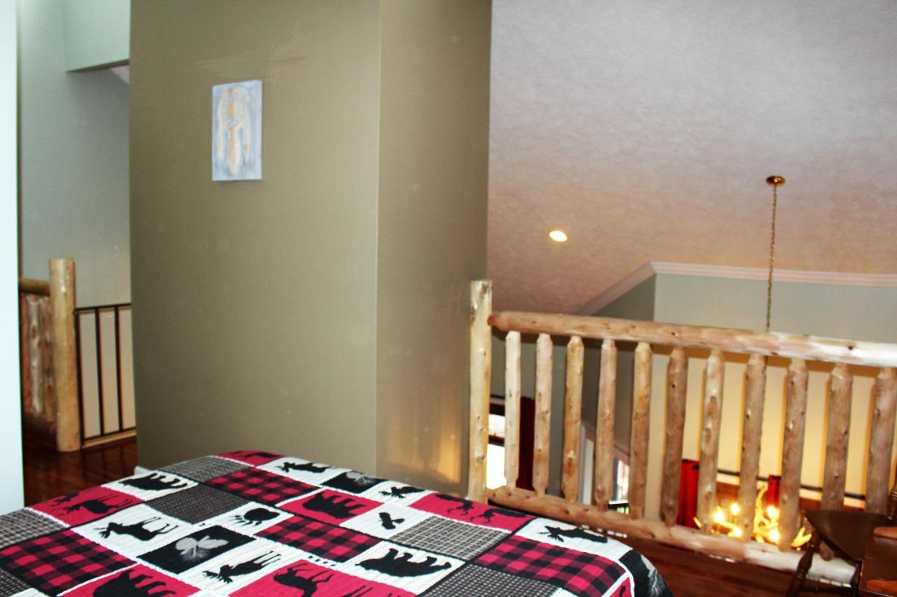 Spacious Downtown Condo Walking Distance To Downtown Gatlinburg Sleeps 6 Guests Ngoại thất bức ảnh