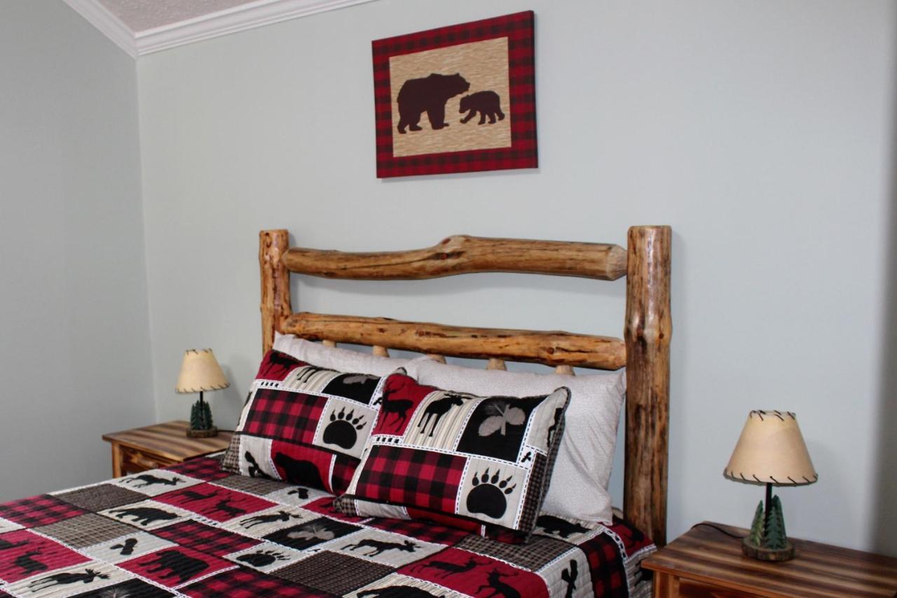Spacious Downtown Condo Walking Distance To Downtown Gatlinburg Sleeps 6 Guests Ngoại thất bức ảnh
