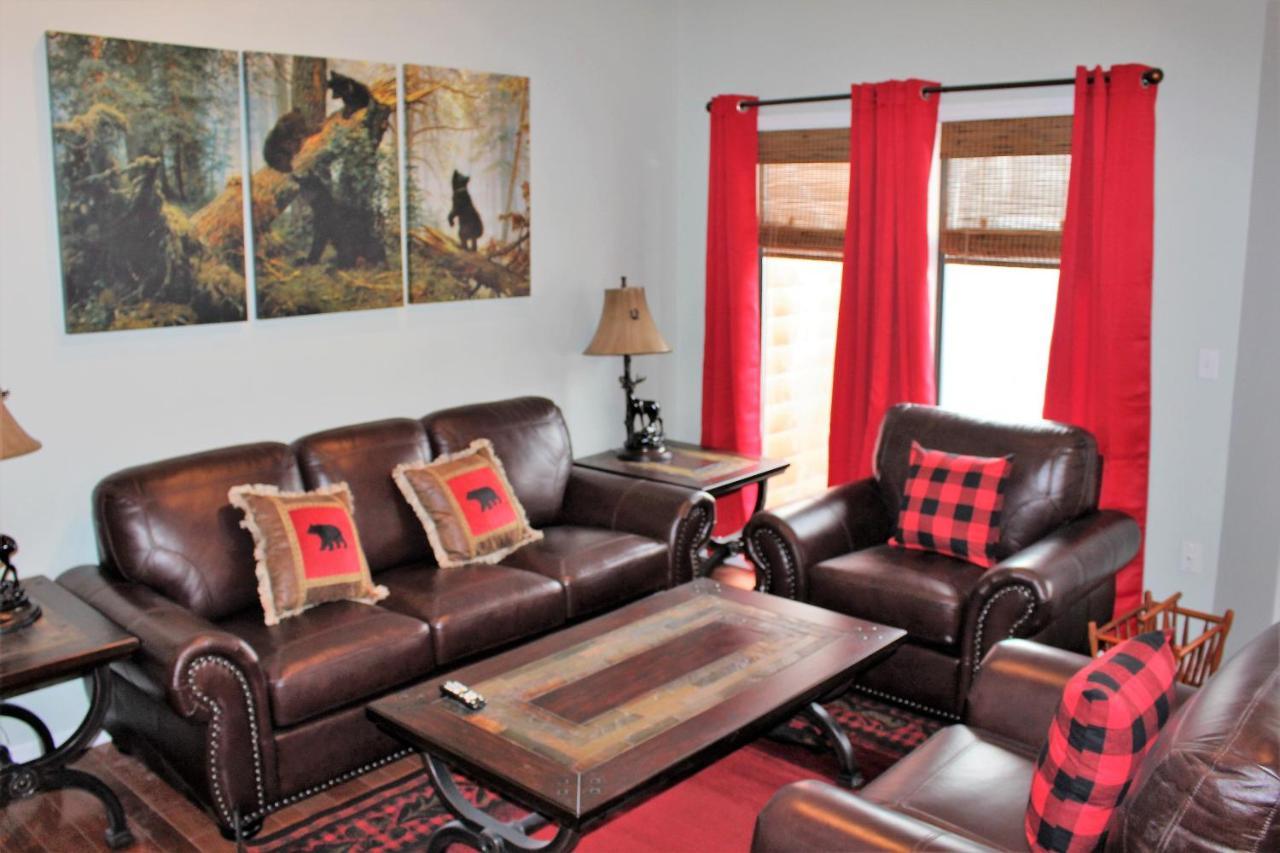 Spacious Downtown Condo Walking Distance To Downtown Gatlinburg Sleeps 6 Guests Ngoại thất bức ảnh