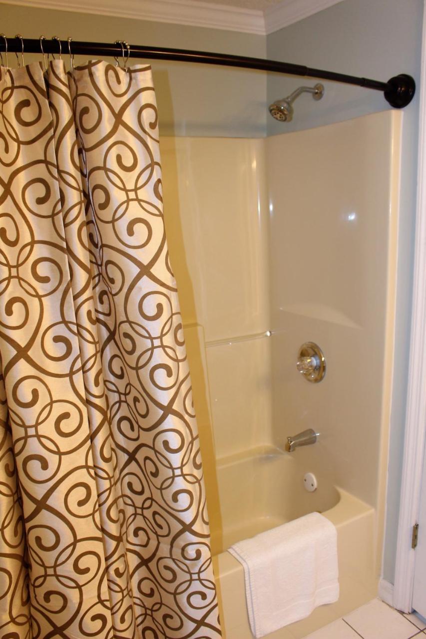 Spacious Downtown Condo Walking Distance To Downtown Gatlinburg Sleeps 6 Guests Ngoại thất bức ảnh