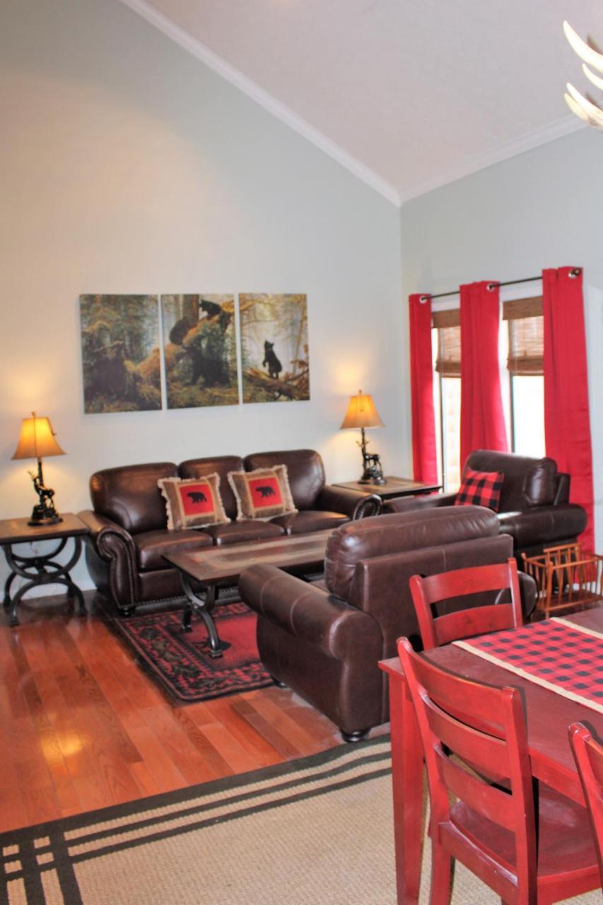 Spacious Downtown Condo Walking Distance To Downtown Gatlinburg Sleeps 6 Guests Ngoại thất bức ảnh