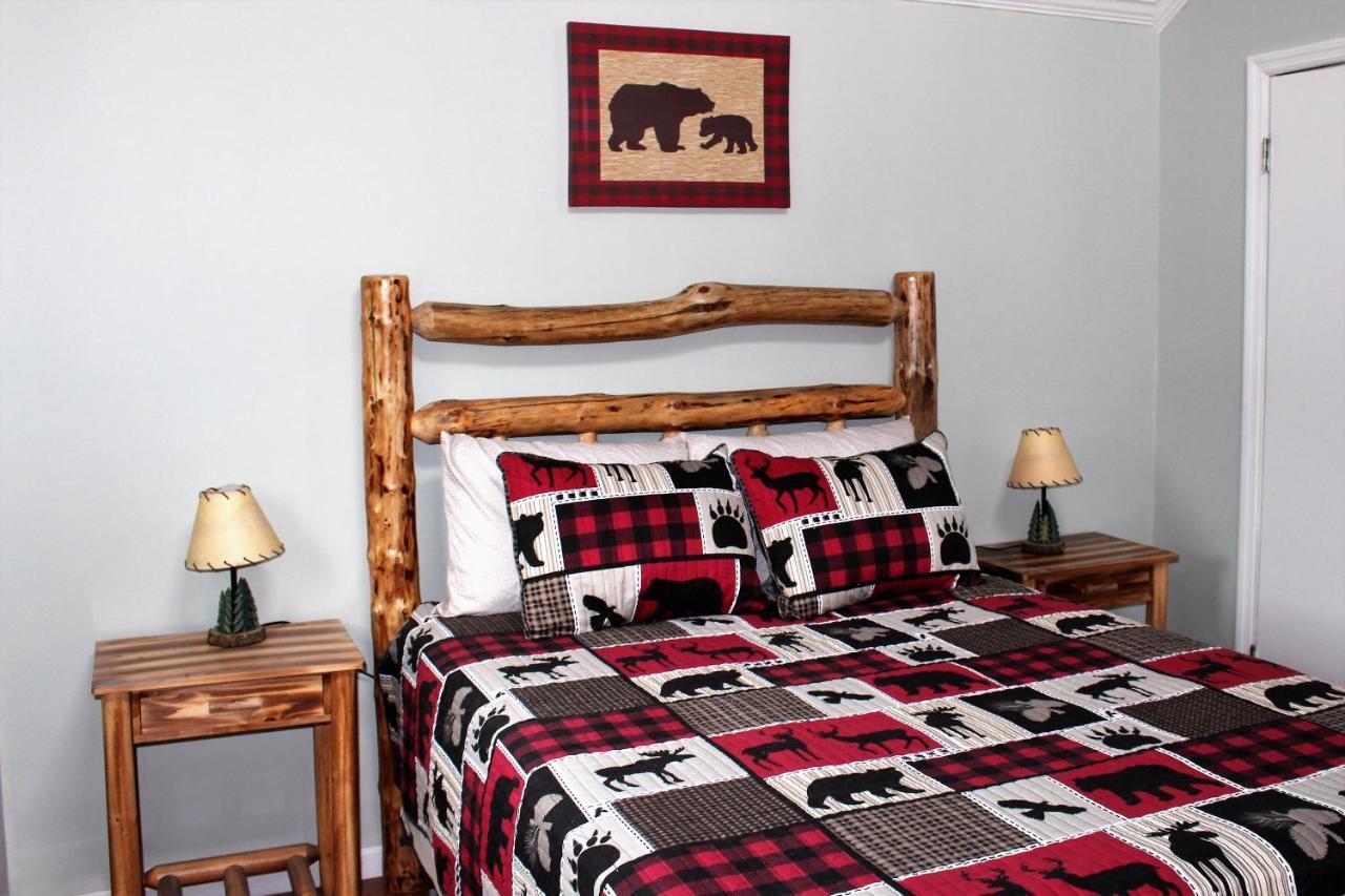 Spacious Downtown Condo Walking Distance To Downtown Gatlinburg Sleeps 6 Guests Ngoại thất bức ảnh