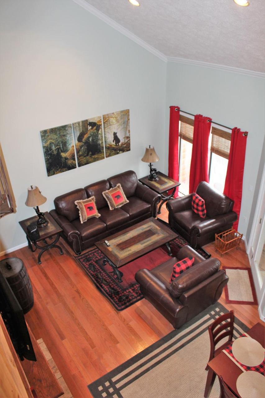 Spacious Downtown Condo Walking Distance To Downtown Gatlinburg Sleeps 6 Guests Ngoại thất bức ảnh
