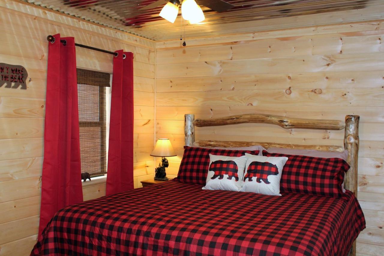 Spacious Downtown Condo Walking Distance To Downtown Gatlinburg Sleeps 6 Guests Ngoại thất bức ảnh